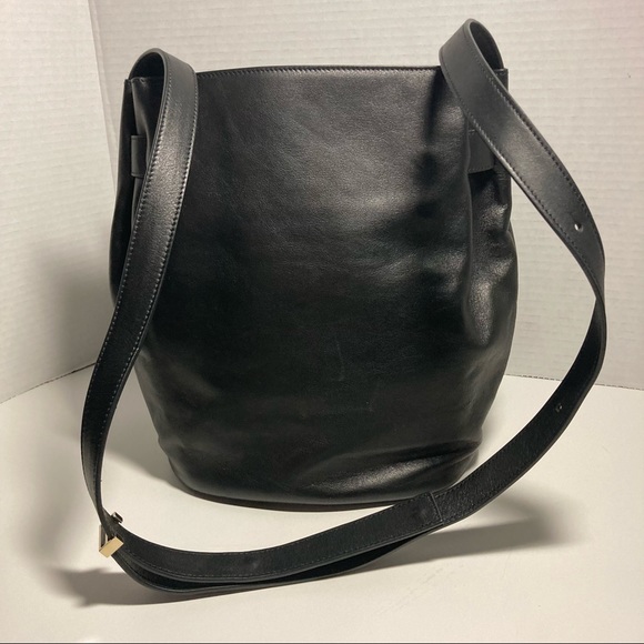 Cuyana Handbags - Cuyana bucket bag; made in Italy, black leather, NWOT.